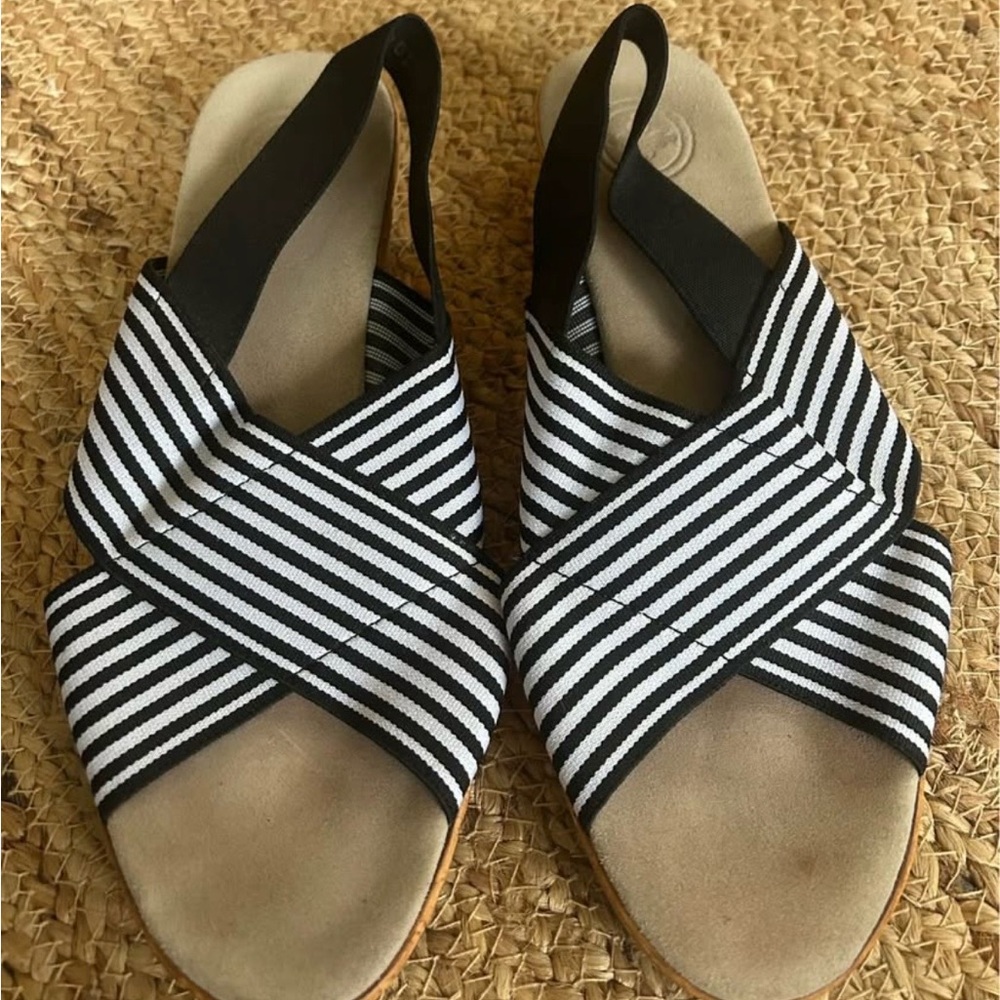 CHARLESTON SHOE CO. Black and White Striped Slingback Sandals